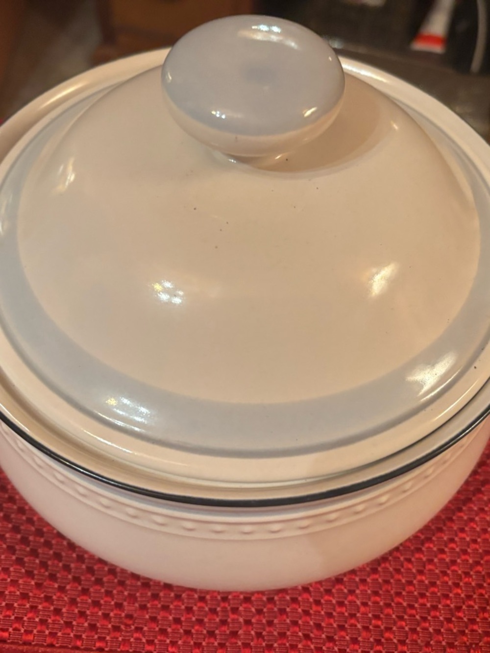 White Covered Ceramic Casserole Dish - Home Dining